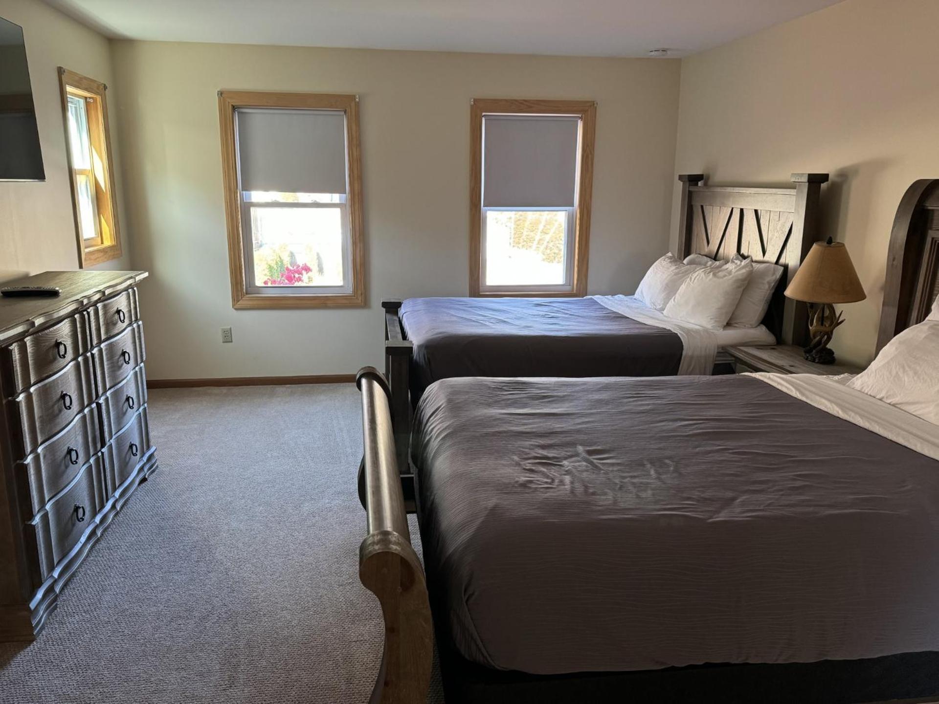 Mohican Resort Motel, Conveniently Located To All Lake George Attractions Queensbury Exterior photo