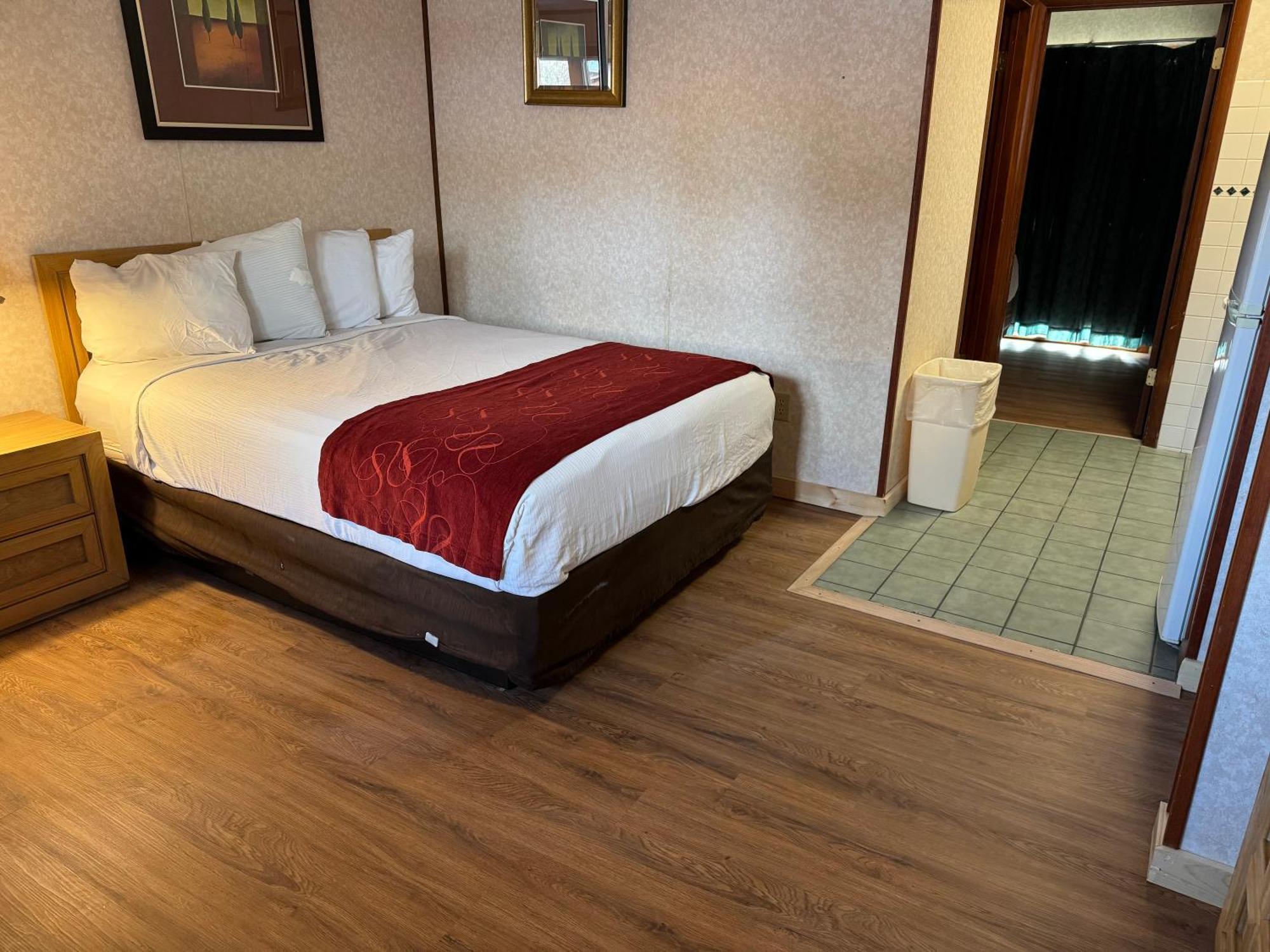 Mohican Resort Motel, Conveniently Located To All Lake George Attractions Queensbury Exterior photo