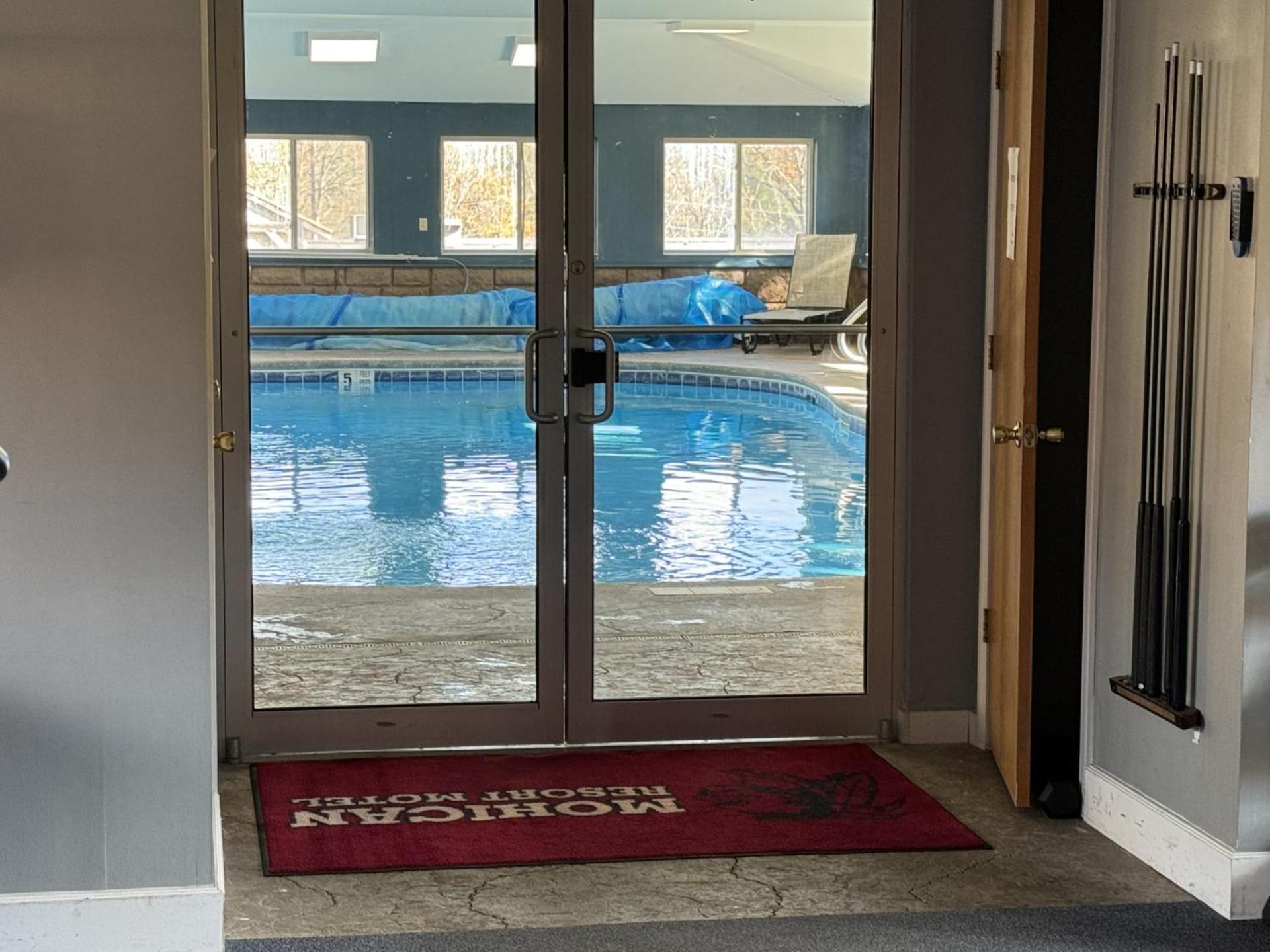 Mohican Resort Motel, Conveniently Located To All Lake George Attractions Queensbury Exterior photo