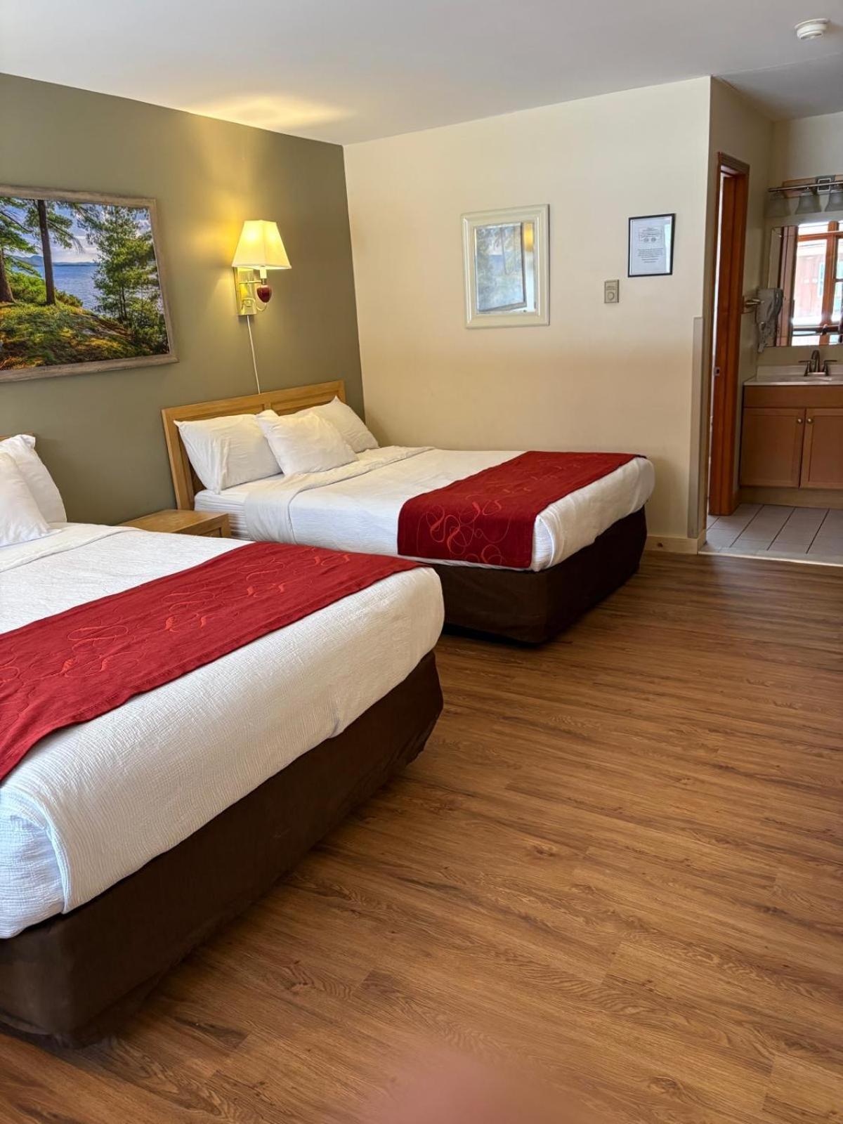 Mohican Resort Motel, Conveniently Located To All Lake George Attractions Queensbury Exterior photo