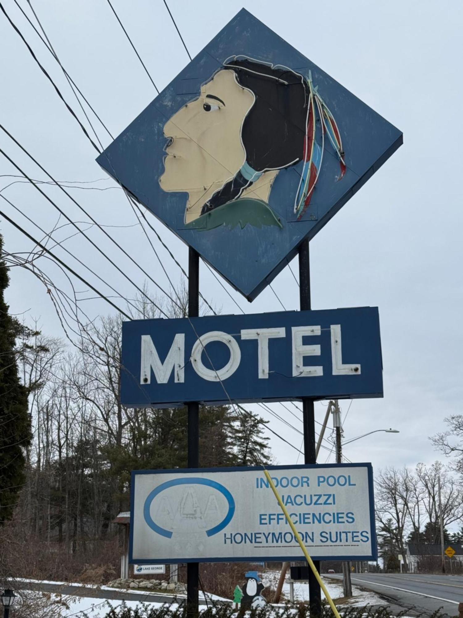 Mohican Resort Motel, Conveniently Located To All Lake George Attractions Queensbury Exterior photo