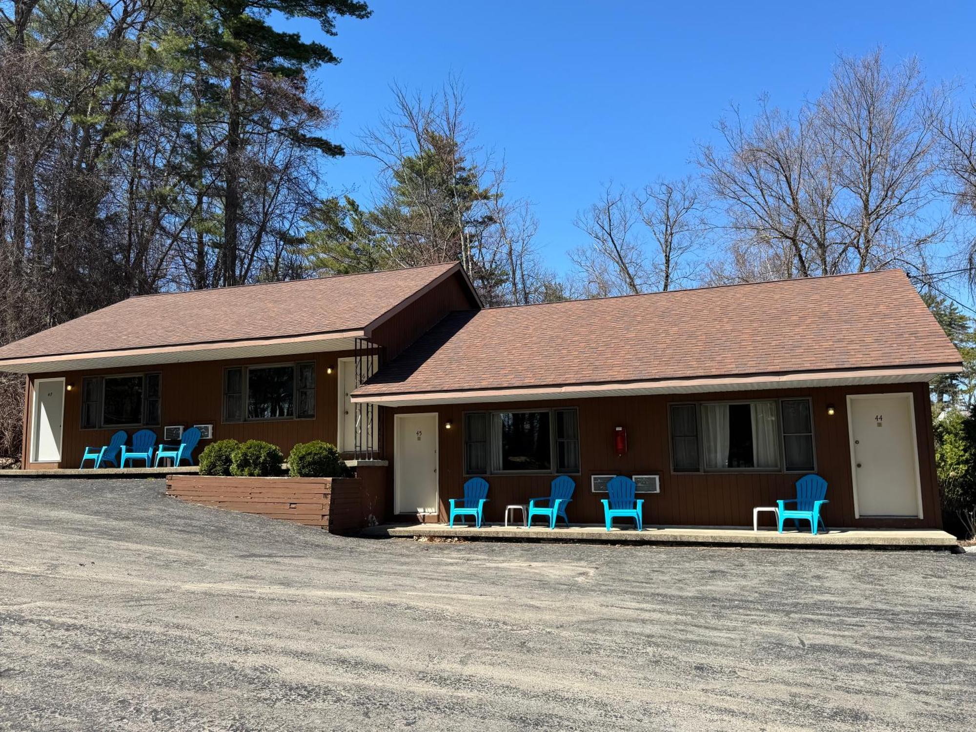 Mohican Resort Motel, Conveniently Located To All Lake George Attractions Queensbury Exterior photo