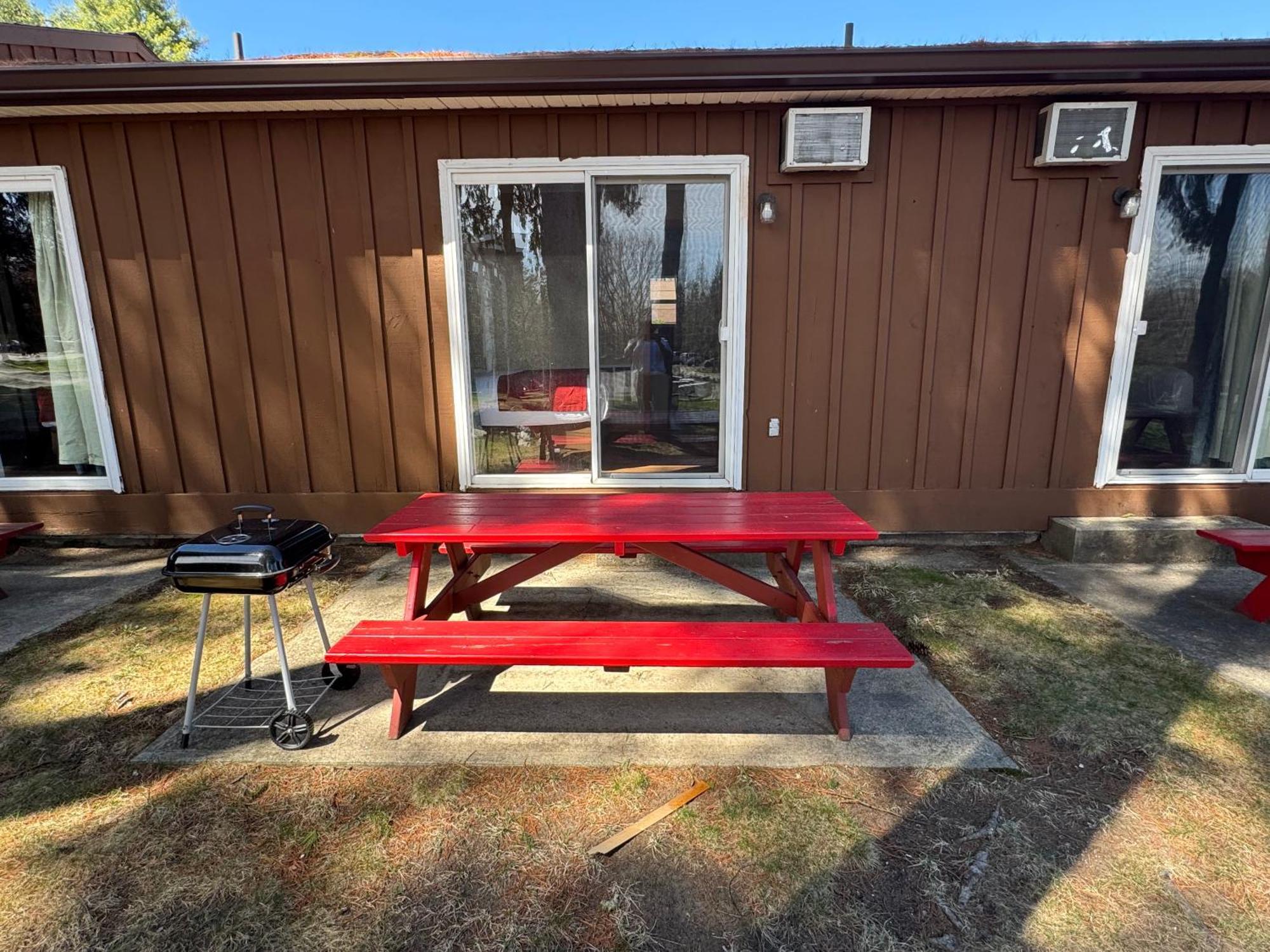 Mohican Resort Motel, Conveniently Located To All Lake George Attractions Queensbury Exterior photo